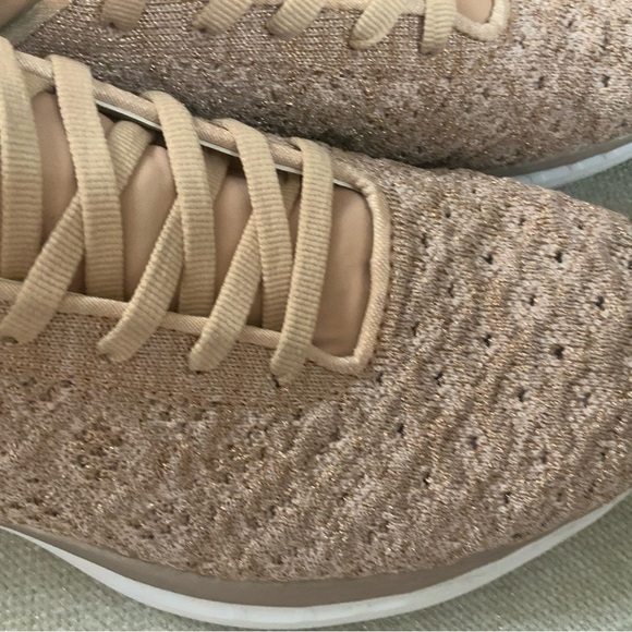 APL Rosegold/ Beige TechLoom Phantom Sneakers - Picture 7 of 9